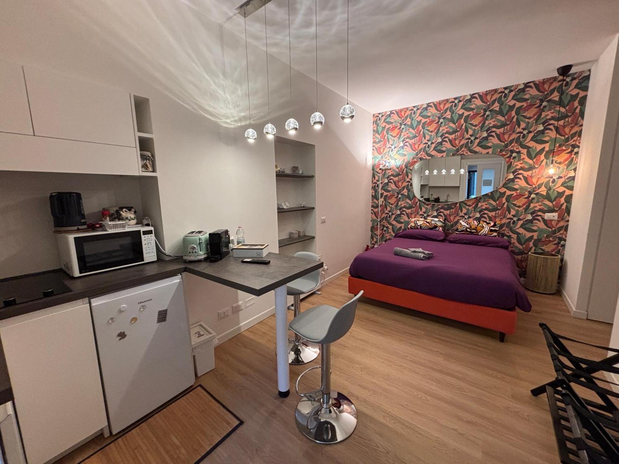 La Vecchia Milano-Les Nubles Vannucci - Il Ballatoio E Il Cortile Exterior photo